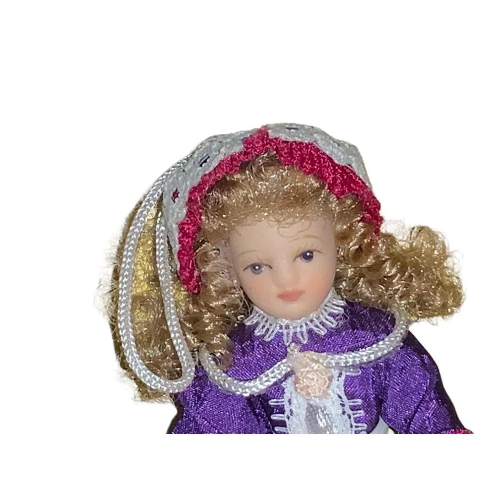 Pretty Women Porcelain Collectible 4 Inch Doll Ornament - Picture 5 of 11